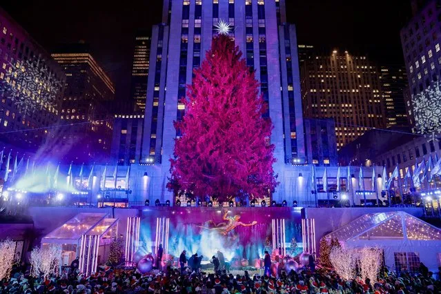 A view of Rockefeller Center during the Rockefeller Center Christmas Tree Lighting Ceremony on December 01, 2021 in New York City. (Photo by Dimitrios Kambouris/Getty Images)