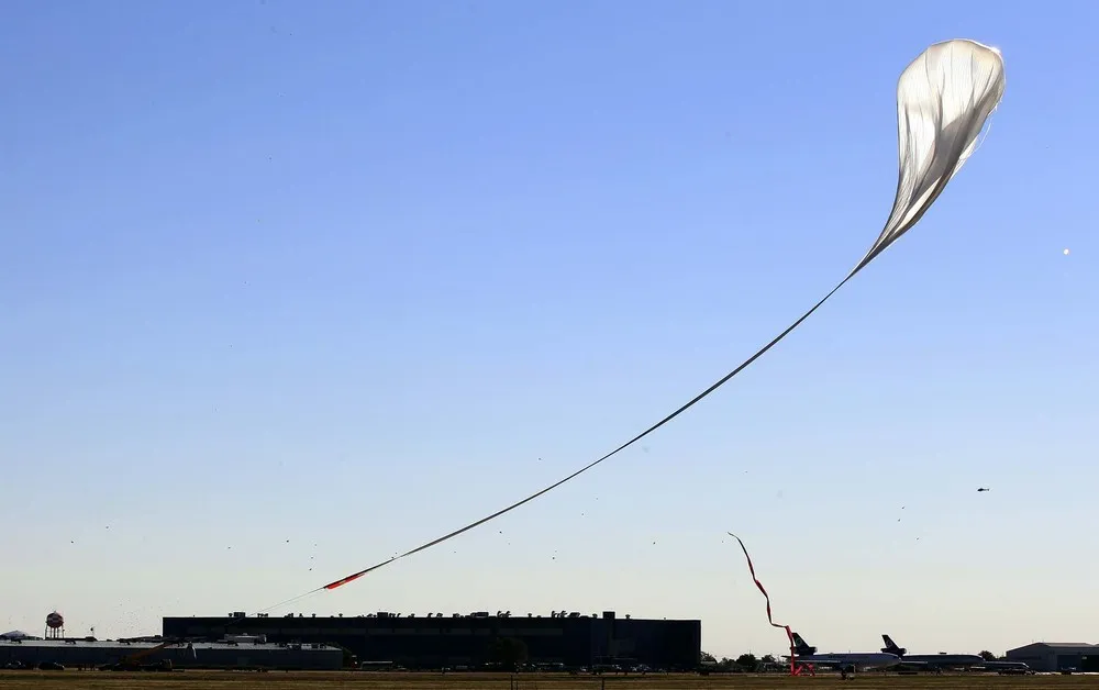 Space Jump: Felix Baumgartner Sets Leap Record