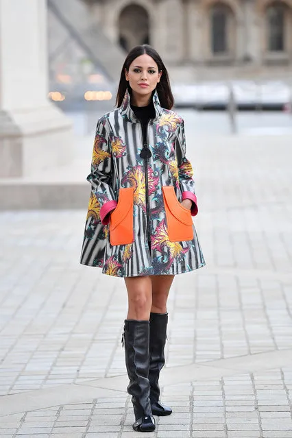 Mexican actress and singer Eiza González Rivera attends the Louis Vuitton Womenswear Spring/Summer 2022 show as part of Paris Fashion Week on October 05, 2021 in Paris, France. (Photo by Jacopo Raule/Getty Images)