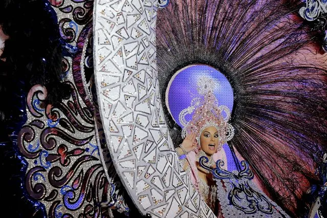 Nominee for Queen of the 2013 Santa Cruz carnival Rocio Benitez performs on February 26, 2014 in Santa Cruz de Tenerife on the Canary island of Tenerife, Spain. (Photo by Pablo Blazquez Dominguez/Getty Images)