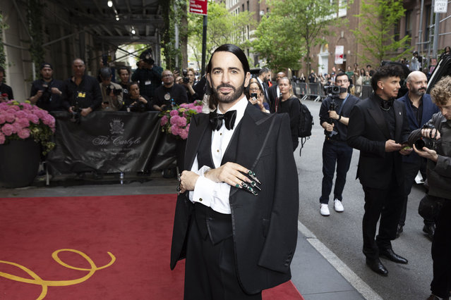 (L-R) Marc Jacobs leaving the Carlyle Hotel in NewYork, heading for the Met Gala. May 6 2024 2024. (Photo by Jonas Gustavsson for The Washington Post)