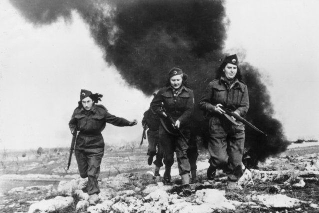 Yugoslav fighters, members of the patriot forces, during training at an Allied camp in Italy on February 29, 1944. (Photo by Getty Images/Keystone)