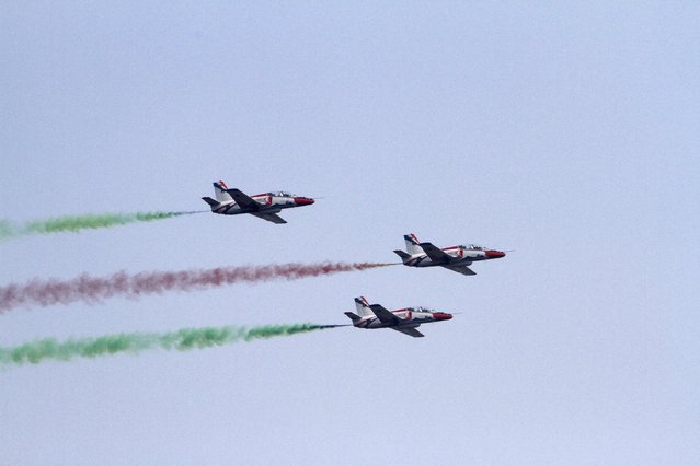 Bangladeshi air force training aircraft fly past during the celebration of the country’s 45th Victory Day at the national parade ground in Dhaka December 16, 2015. (Photo by Ashikur Rahman/Reuters)