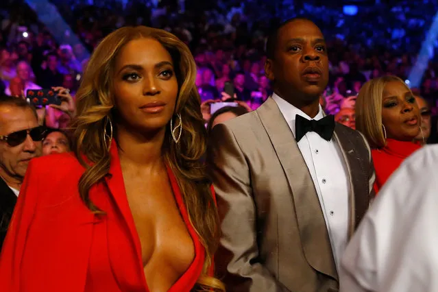 Beyonce Knowles and Jay Z attend the welterweight unification championship bout on May 2, 2015 at MGM Grand Garden Arena in Las Vegas, Nevada. (Photo by Al Bello/Getty Images)