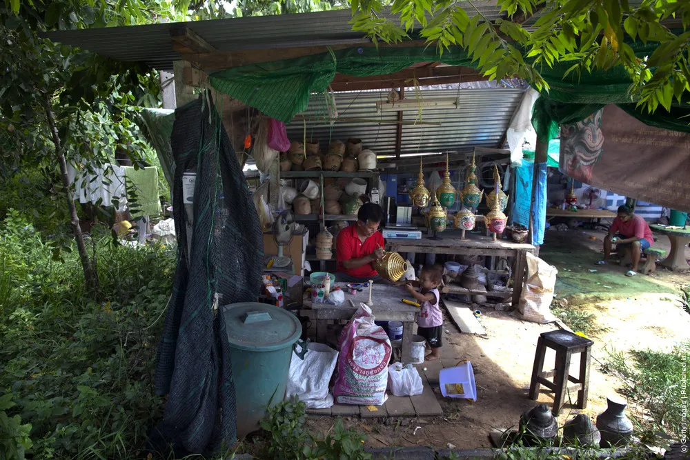 Manufacture Of Traditional Thai Khon Masks