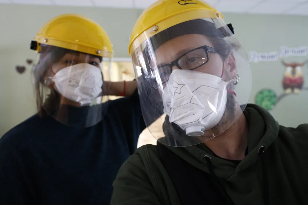 A Look at Life in Russia, Part 1/2