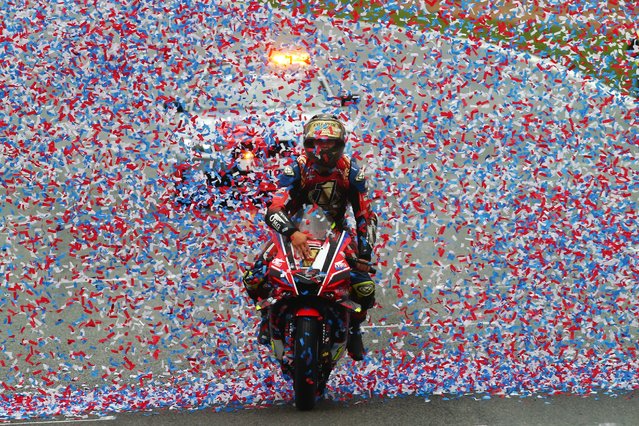 Kyle Ryde of Great Britain and Nitrous Competitions Racing #1 celebrates winning the championship after the final race on day three of the 2025 British Superbike Championship Finale at Brands Hatch on October 19, 2025 in Longfield, England. (Photo by Ker Robertson/Getty Images)