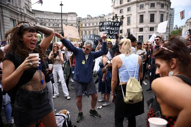Demonstrators participate in an anti-lockdown and anti-vaccine protest, amid the spread of the coronavirus disease (COVID-19), in London, Britain, May 29, 2021. (Photo by Henry Nicholls/Reuters)