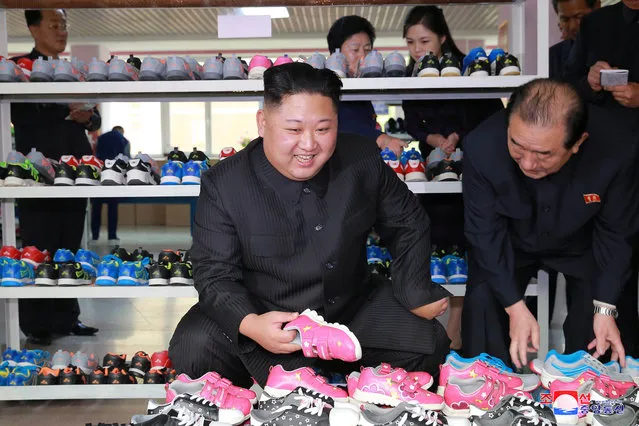 North Korean leader Kim Jong-Un visits Ryuwon Footwear Factory in this undated photo released by North Korea's Korean Central News Agency in Pyongyang on October 18, 2017. (Photo by Reuters/KCNA)