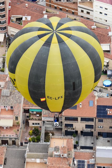 A ballon takes part in the opening event of the 29th European Balloon Festival in the town of Igualada, Barcelona, northeastern Spain, 10 July 2025. (Photo by Enric Fontcuberta/EPA)