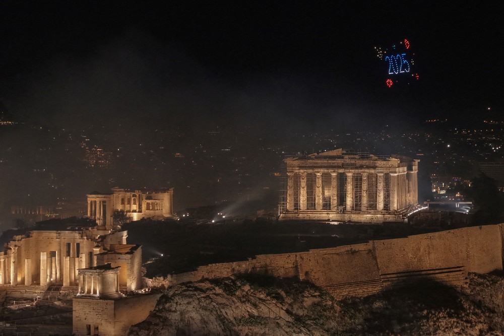 Pictures of the Year 2025, Part 001/171