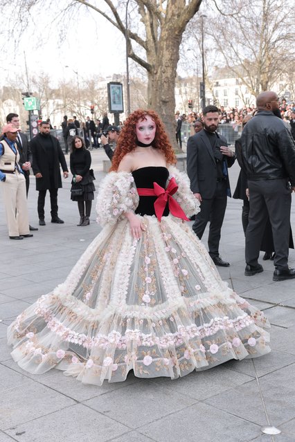 American singer-songwriter Chappell Roan attends Valentino “Le meta-theatre des intimites” show as part of Paris Fashion Week on March 09, 2025 in Paris, France. (Photo by Jacopo M. Raule/Getty Images for Valentino)