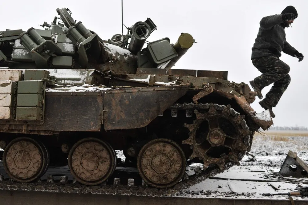 Fighting in Eastern Ukraine Intensifies, Part 2/2