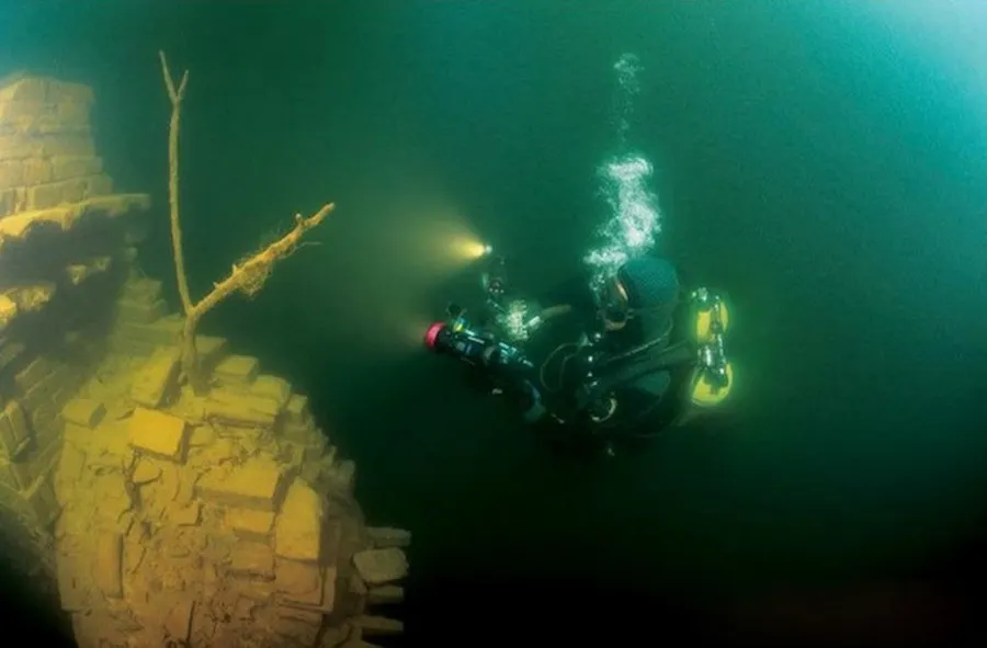 Lost City Shicheng Found Underwater in China