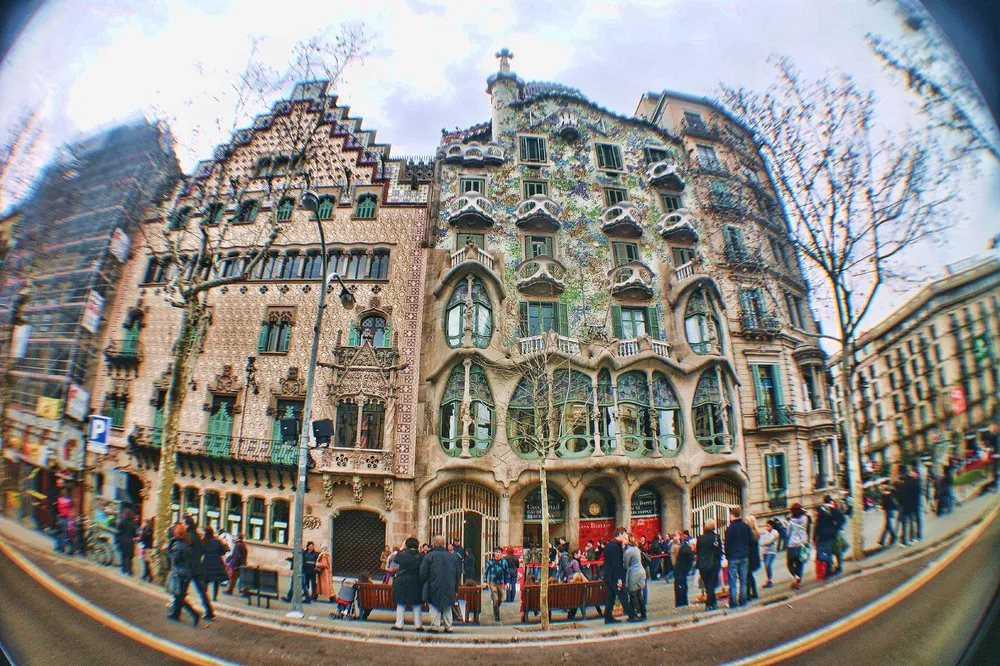 Casa Batllo by Antoni Gaudi