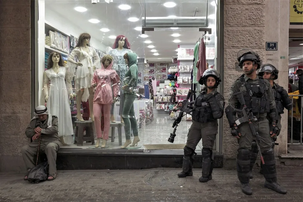 Humans and Mannequins