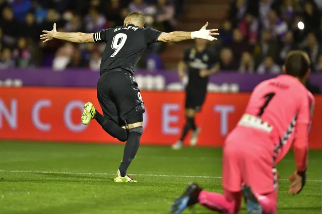 Real Madrid's Karim Benzema, celebrates his second goal against Real Valladolid during the Spanish La Liga soccer match between Real Madrid and Valladoid FC at Jose Zorrila New stadium in Valladolid, northern Spain, Sunday, March 10, 2019. (Photo by Alvaro Barrientos/AP Photo)