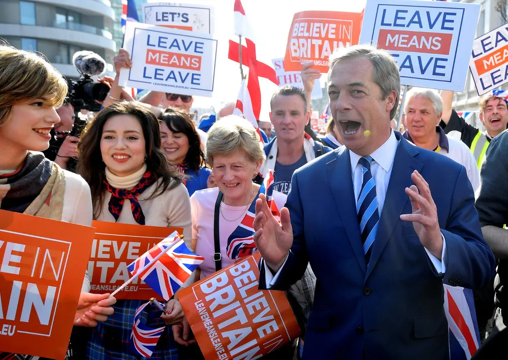 The Day in Photos – April 1, 2019