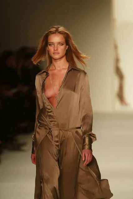 A model walks the runway at the Calvin Klein Fall 2004 Fashion show during Olympus Fashion Week at Milk Studios February 12, 2004 in New York City. (Photo by Frank Micelotta/Getty Images)