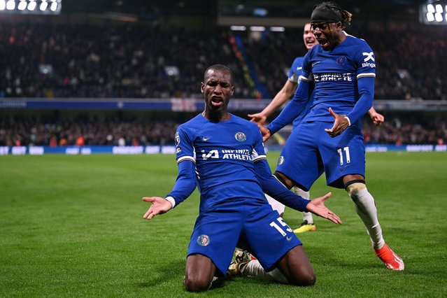 Nicolas Jackson of Chelsea celebrates scoring his team's second goal with teammates during the Premier League match between Chelsea FC and Tottenham Hotspur at Stamford Bridge on May 02, 2024 in London, England. (Photo by Darren Walsh/Chelsea FC via Getty Images)