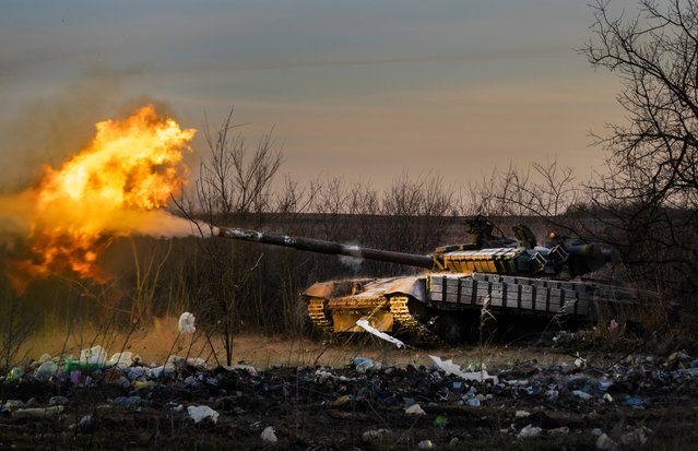 A Ukrainian tank of the 17th tank brigade fires at the Russian positions in Chasiv Yar, the site of fierce battles with the Russian troops in the Donetsk region, Ukraine, Thursday, February 29, 2024. (Photo by Efrem Lukatsky/AP Photo)