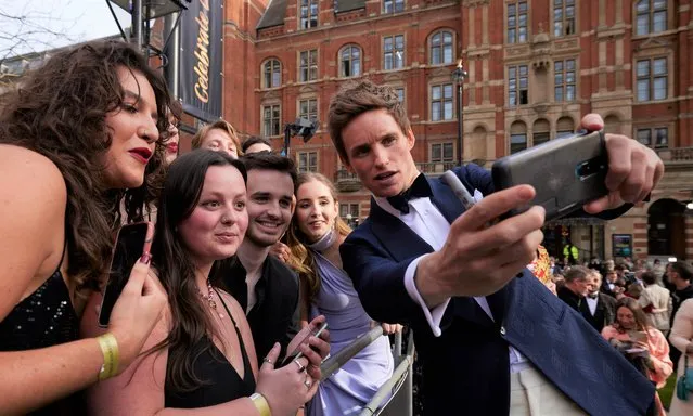 Star of Cabaret, English actor Eddie Redmayne attends The Olivier Awards 2022 with MasterCard at the Royal Albert Hall on April 10, 2022 in London, England. (Photo by David Levene/The Guardian)