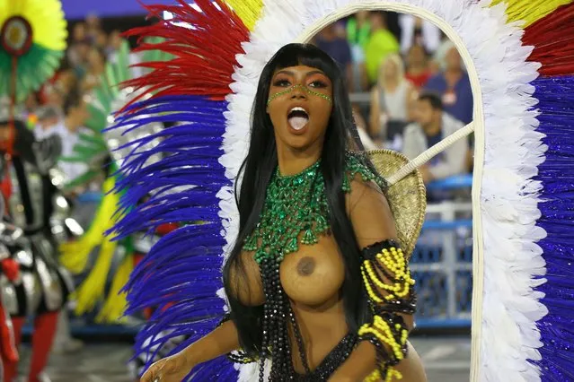 Revelers of Samba School Imperatriz Leopoldinense perform during the parade at 2019 Brazilian Carnival at Sapucai Sambadrome on March 4, 2019 in Rio de Janeiro, Brazil. Rio's two nights of Carnival parades begin today in a burst of fireworks and to the cheers of thousands of tourists and locals who have previously enjoyed street celebrations (known as “blocos de rua”) all around the city. (Photo by Gilson Borba/NurPhoto)