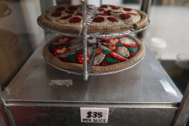 Pizza made from felt in a art installation supermarket in which everything is made of felt, in Los Angeles, California on July 31, 2018. (Photo by Lucy Nicholson/Reuters)