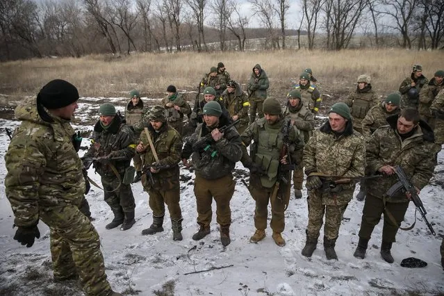 Ukrainian servicemen who fought in Debaltseve are seen near Artemivsk February 19, 2015. (Photo by Gleb Garanich/Reuters)