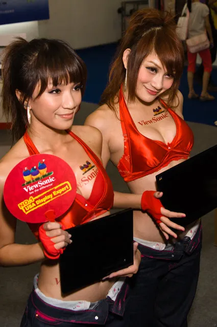 Asian Beauty: Hot Promotional Models in Taipei, Taiwan. Taipei Computer Applications Show 2010