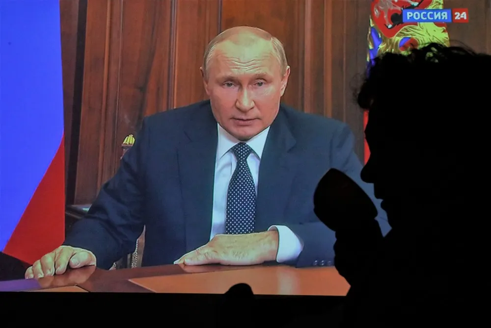 A Look at Life in Russia, Part 2/3