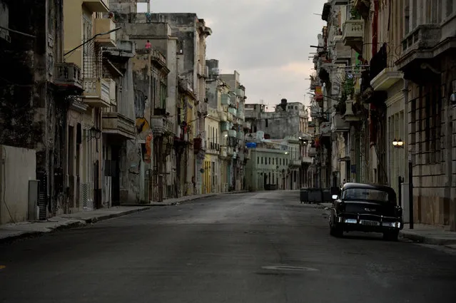View of empty streets in Havana, on September 1, 2020, during a curfew -from 7 pm to 5 am- imposed to contain the resurgence of Covid-19 and which be applied until September 15. (Photo by Yamil Lage/AFP Photo)