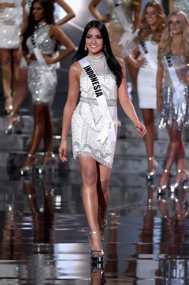 Miss Universe Pageant, Part 1/2