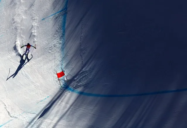 Alexis Pinturault of Team France skis during the Men's Super-G on day four of the Beijing 2022 Winter Olympic Games at National Alpine Ski Centre on February 08, 2022 in Yanqing, China. (Photo by Tom Pennington/Getty Images)
