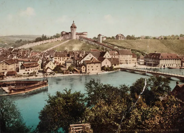 The company Schmid worked for patented the process, and founded a company, Photoglob Zurich, specifically to market the prints. Here: Schaffhausen and the Munot, Switzerland, 1893. (Photo by Swiss Camera Museum/The Guardian)