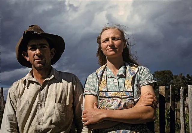Homesteaders Faro and Doris Caudil, in Pie Town, New Mexico, October 1940. (Photo by Russell Lee/Taschen)