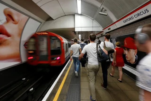 Passengers get off a Night Tube train service at Oxford Circus on the London underground system in London, Britain August 20, 2016. (Photo by Paul Hackett/Reuters)