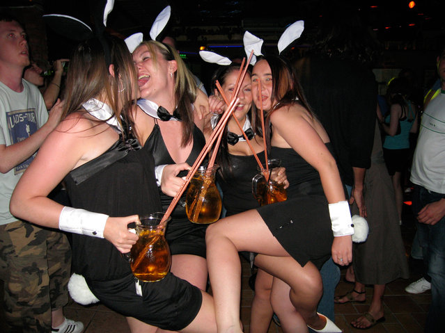 Young British girls drunk away on a 18-30's week in Tenerife, 2007. (Photo by Alamy Live News)