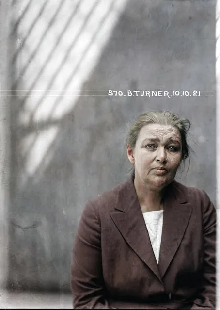 Barbara Turner, 10 October 1921, Central Police Station, Sydney. Con woman Barbara Taylor Turner was known as one of the greatest swindlers of the early 20th century, conning thousands of pounds out of local solicitors using six aliases. (Photo by My Colorful Past/Mediadrumworld)