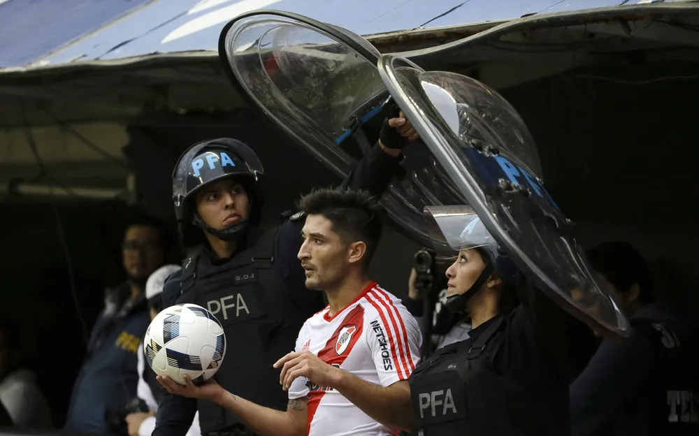 The Day in Photos – May 1, 2016