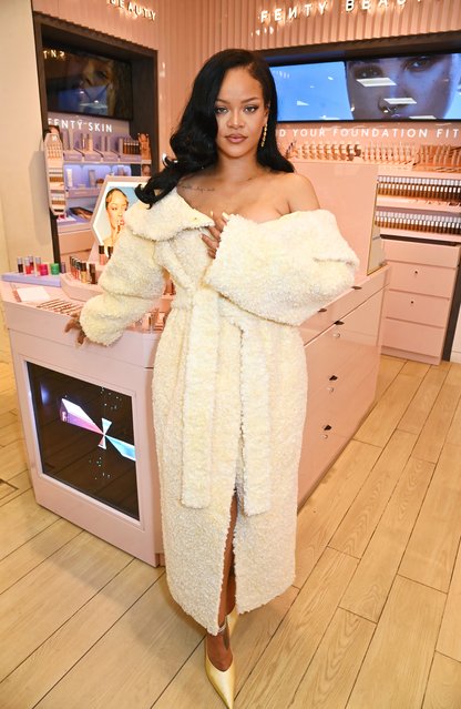 Barbadian singer and businesswoman Rihanna attends the launch of Fenty Hair exclusively at Selfridges on September 16, 2024 in London, England. (Photo by Dave Benett/Getty Images for Selfridges & Fenty Hair)