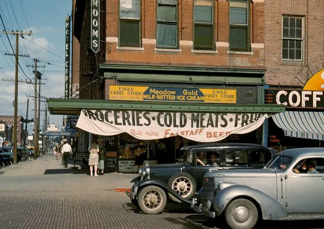 The Eagle Fruit Store and Capital Hotel in Lincoln, Nebraska, 1942. (Photo by John Vachon/Taschen)