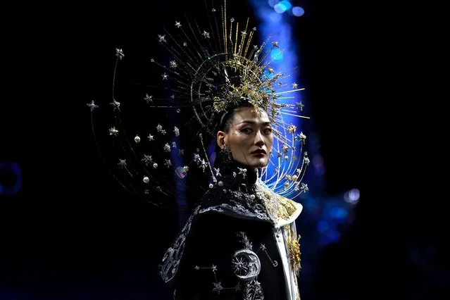 A model presents a creation at the Heaven Gaia Spring/Summer 2021 collection show by Xiong Ying, during China Fashion Week in Beijing, China on October 24, 2020. (Photo by Tingshu Wang/Reuters)