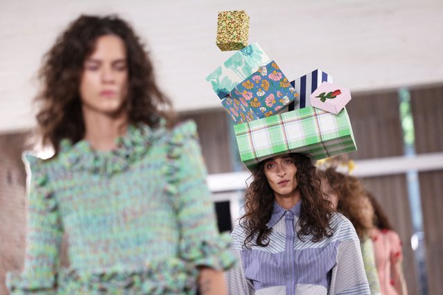 A model presents a creation from the Moschino Spring/Summer 2026 show during Fashion Week in Milan, Italy, on September 25, 2025. (Photo by Claudia Greco/Reuters)