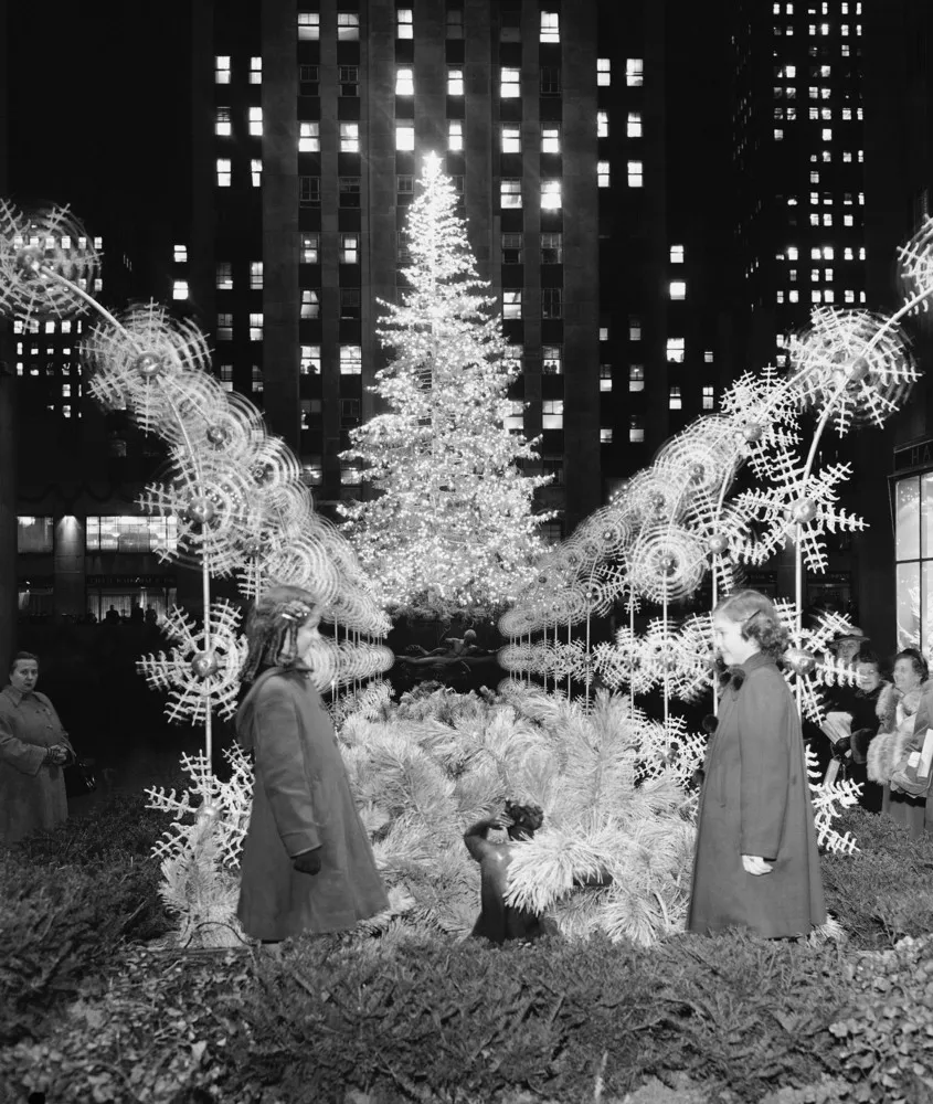 Through the Ages – Christmastime in New York City