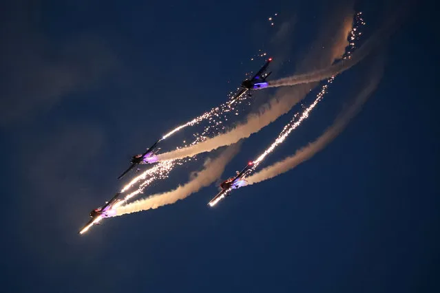 Aircraft perform ahead of Zhengzhou Airshow 2018 in Zhengzhou, Henan province, China April 26, 2018. (Photo by Yue Shuhua/Reuters/China Aviation News)