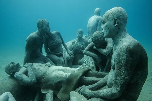 A close-up of the figures on The Raft of Lampedusa. (Photo by Jason deCaires Taylor)