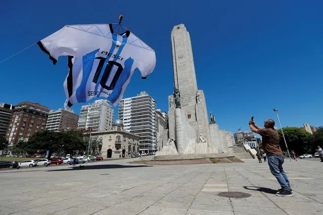 An-18-meter long Argentina shirt featuring soccer star Lionel Messi's surname is displayed at the Monumento a la Bandera (The National Flag Memorial), in Rosario, Argentina on December 16, 2022. (Photo by Agustin Marcarian/Reuters)
