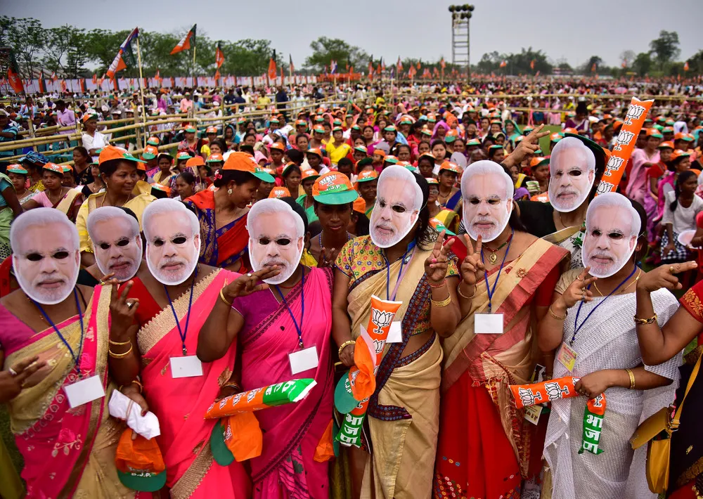 The Day in Photos – April 1, 2019