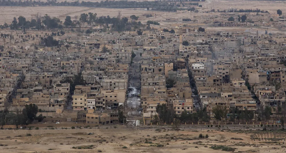 Syrians Return to IS-free Palmyra